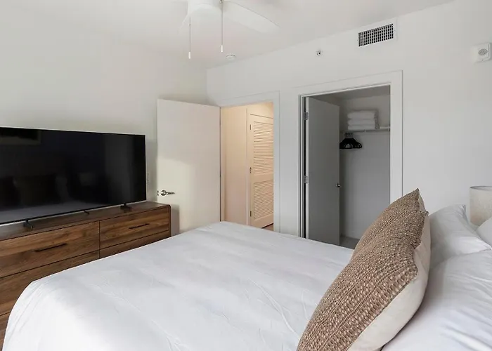 Landing Spectacular 2Bd Pool Yoga Studio