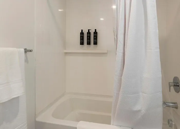 Landing Spectacular 2Bd Pool Yoga Studio *