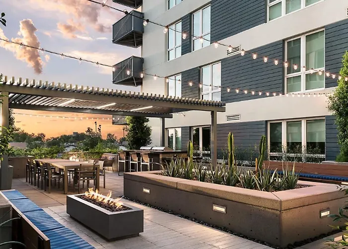 Apartment Landing Amazing 2bd Yoga Courtyard
