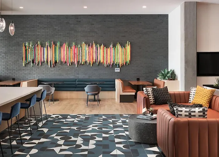 Landing Amazing 2bd Yoga Courtyard Tempe