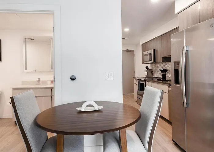 Landing Spectacular 2Bd Pool Yoga Studio Appartement